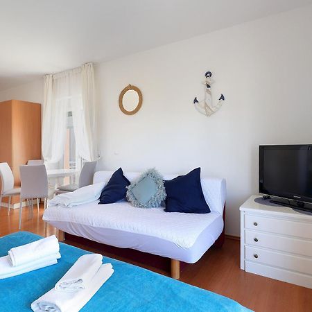 Moro Vrbnik Apartamento Exterior foto