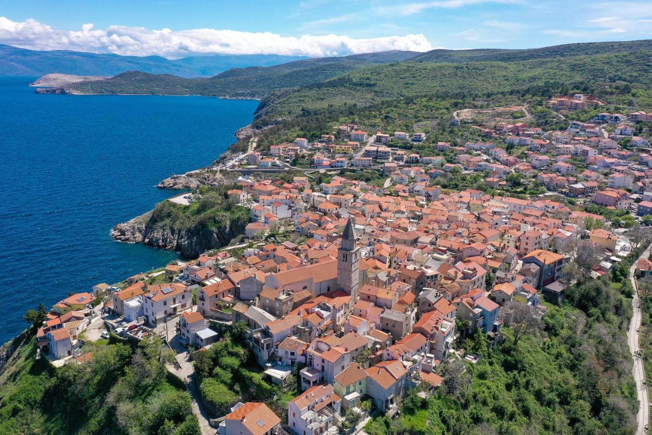 Moro Vrbnik Apartamento Exterior foto