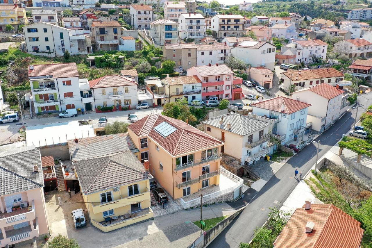 Moro Vrbnik Apartamento Exterior foto