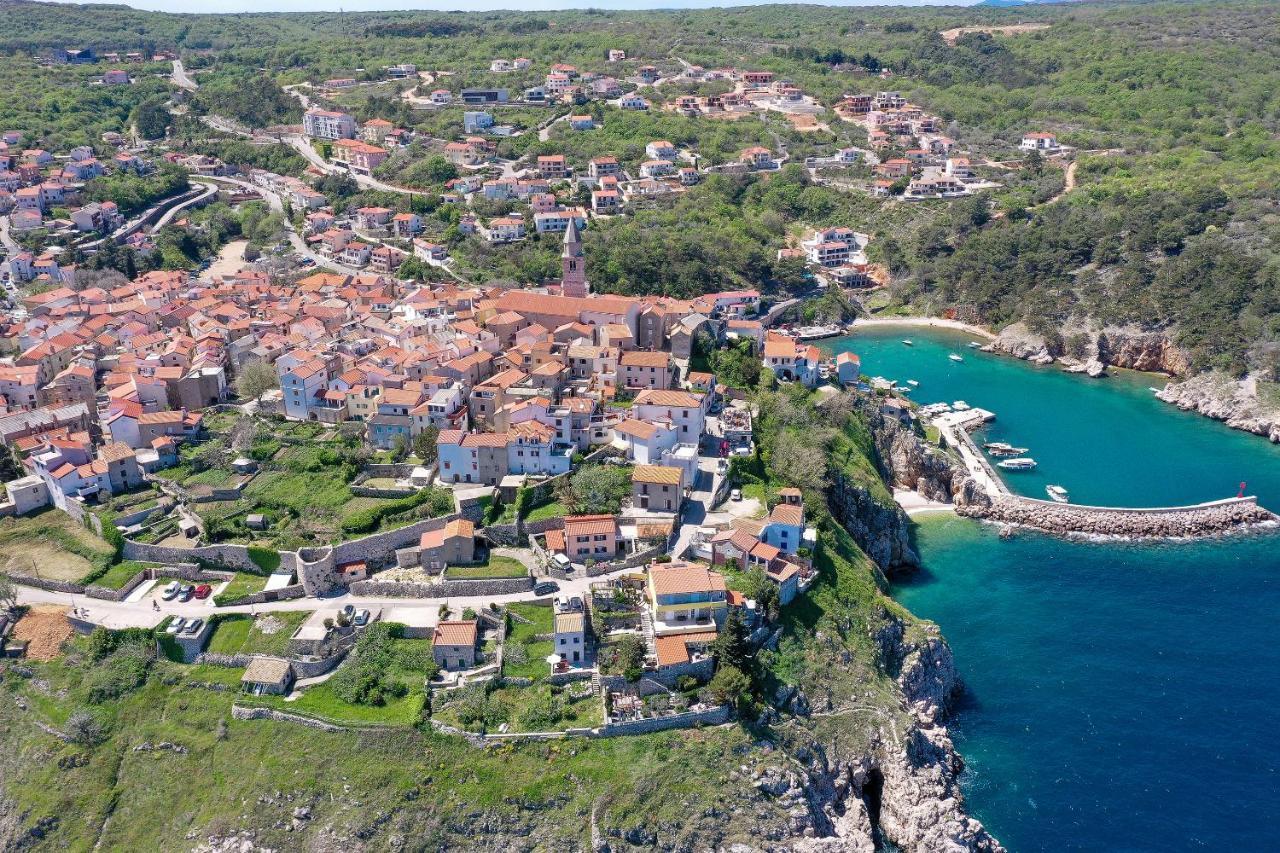 Moro Vrbnik Apartamento Exterior foto